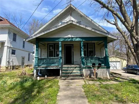 Duplex Near University and Downtown