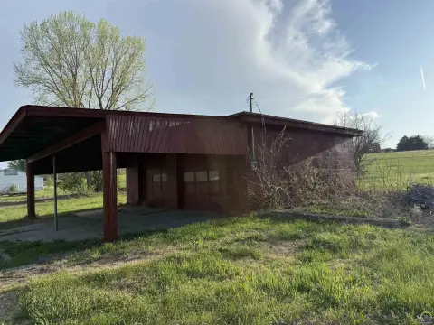 Topeka Land with Red Outbuilding