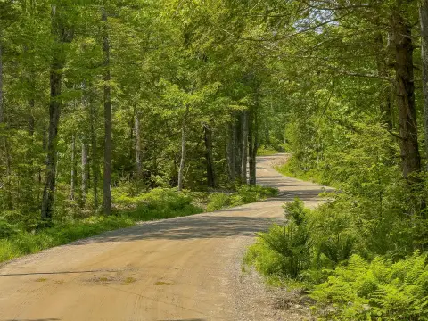 Serene Land in Bristol, Maine