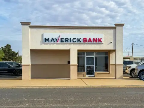 Commercial Building Near Main Street