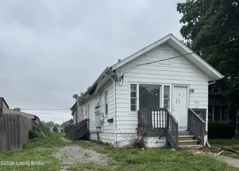 Louisville Triplex Near Churchill Downs