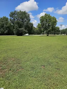 Buildable Acre Near Clinton