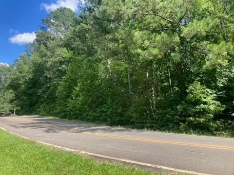 Lake-Adjacent Mobile Home Lot