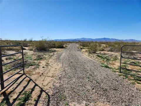 4-Acre Fenced Land Parcel, Yucca