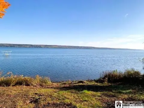 Lakefront Land Parcel in Ashville