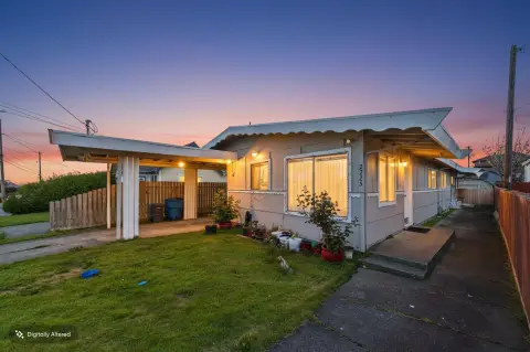 Eureka Multifamily Property with Carports