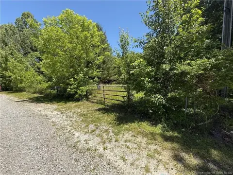 Scottsburg Land with Barn