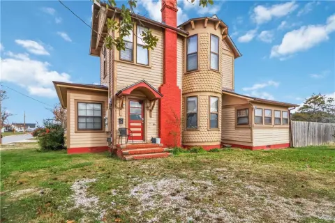 Rogers Triplex: Income Opportunity