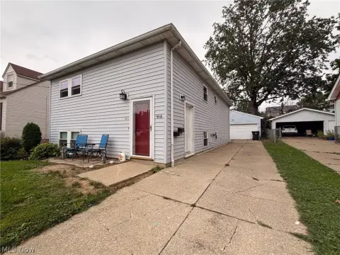 Remodeled Duplex with Garage