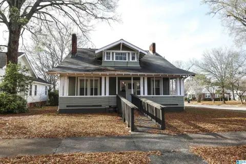 Anniston Commercial Property with Apartment