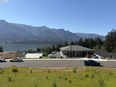 View Lot in Stevenson, WA