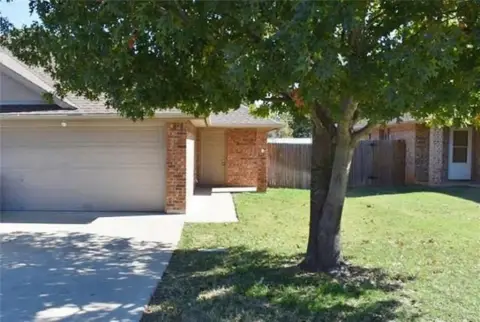 Azle Duplex Near Eagle Mountain