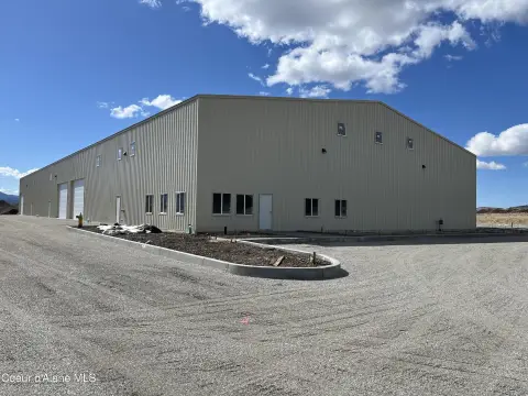 Hauser Industrial Building with Storage