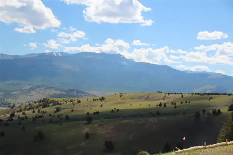Rolling-Terrain Land