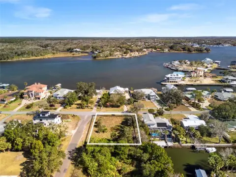 Waterfront Lot in Crystal River