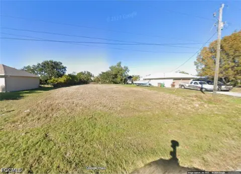 Residential Land in Cape Coral