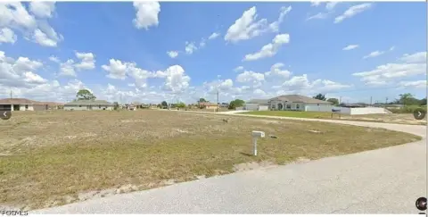Cape Coral Corner Lot Opportunity