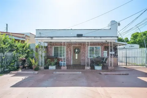 Triplex Converted to Five Units