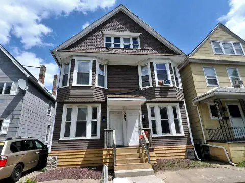 Four-Unit Colonial Building in Buffalo