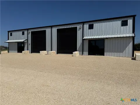 Warehouse-Office Flex Space For Lease