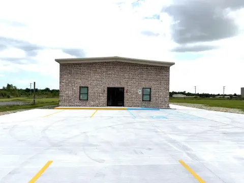 Flex Space with Three Overhead Doors