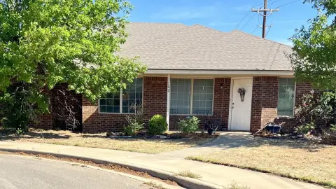 Well-Maintained Duplex in Lubbock, TX