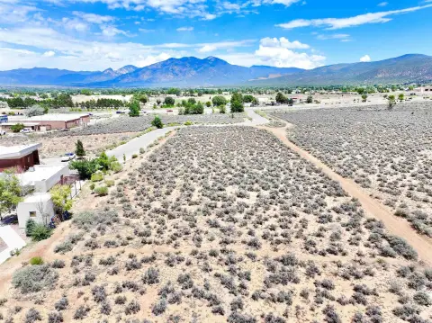 Taos Buildable Lot Opportunity