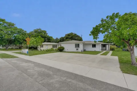 Duplex with Pool and Separate Meters