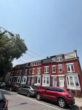 Updated 3-Unit Brownstone Triplex