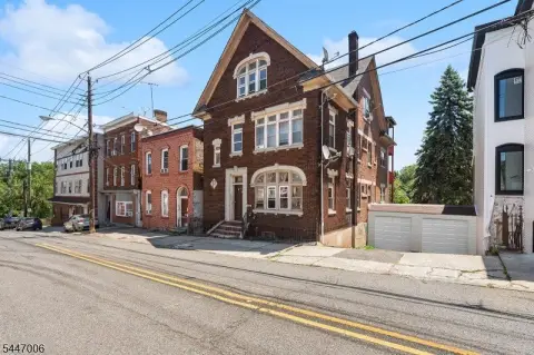 3-Unit Triplex with Walkout Basement