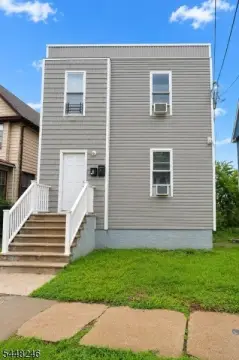Renovated Duplex with Parking