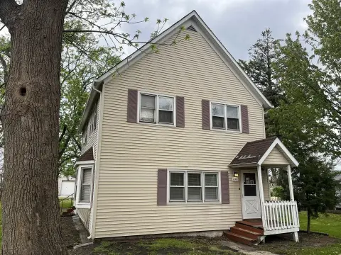 Monee Two-Unit Investment Opportunity