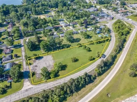 Prime Commercial Land Opportunity