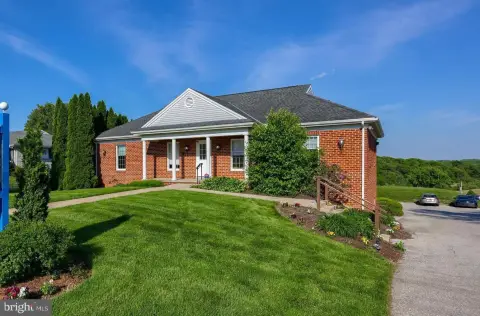 Dallastown Commercial Building For Sale