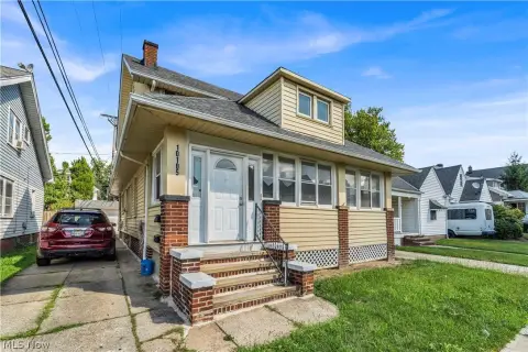 Duplex with Detached Garage