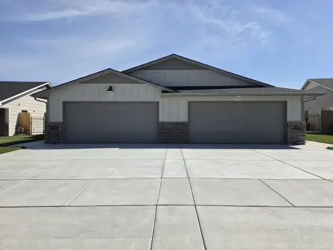 Specialty Property with Twin-Home Layout