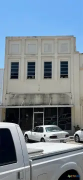 Mixed-Use Building in Downtown Yoakum