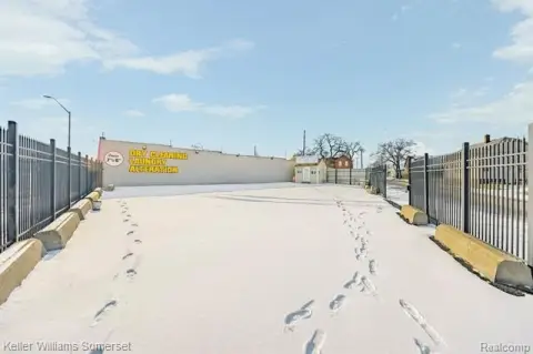 High-Visibility Corner Lot on Gratiot