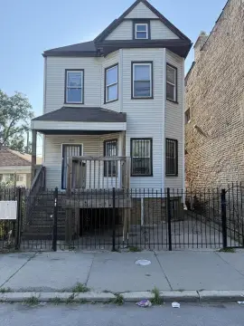 Chicago Triplex With Basement