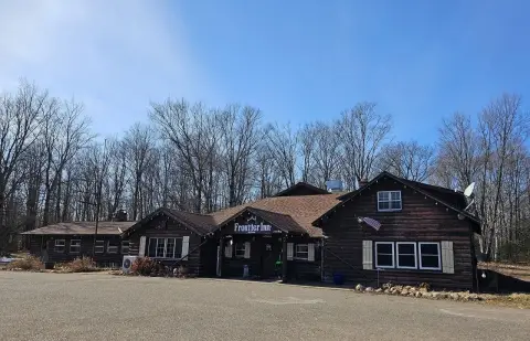 Historic Log Restaurant & Bar
