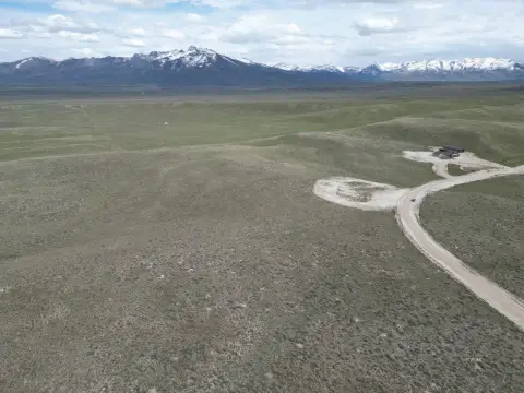 Expansive Land Parcel in Spring Creek