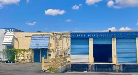 Turnkey Cooler Warehouse in Medley