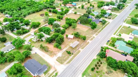 Adjoining Commercial Frontage Land