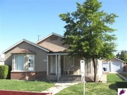 Fresno Duplex in Established Neighborhood