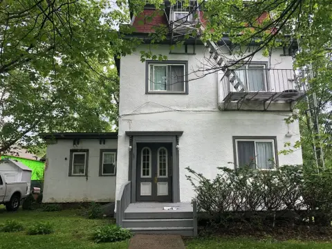 Victorian-Style Triplex