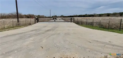 5.27 Acres in High Creek Ranch