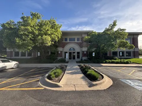 Adaptable Office Building Suite