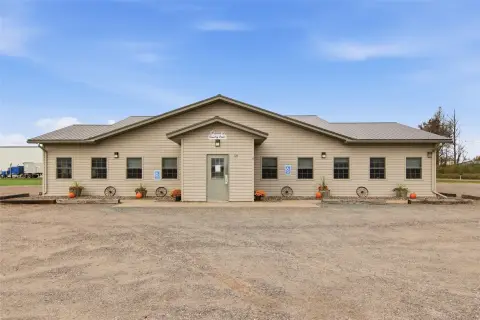 Diner with Additional Land