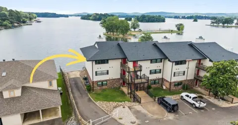 Lake Hamilton View Condominium