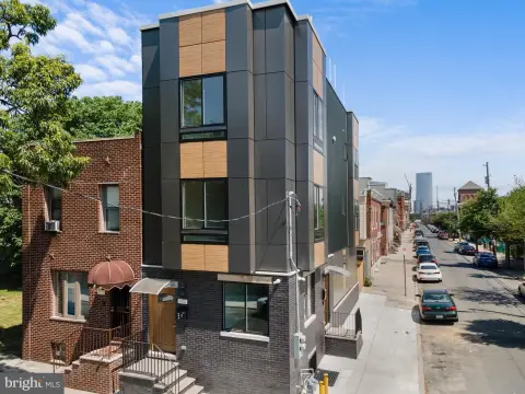 Contemporary Duplex in Philadelphia